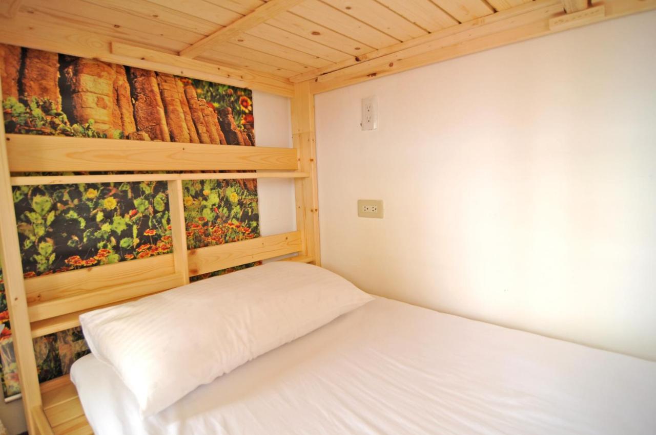 澎湖民宿 7 Hostel 馬公市 エクステリア 写真